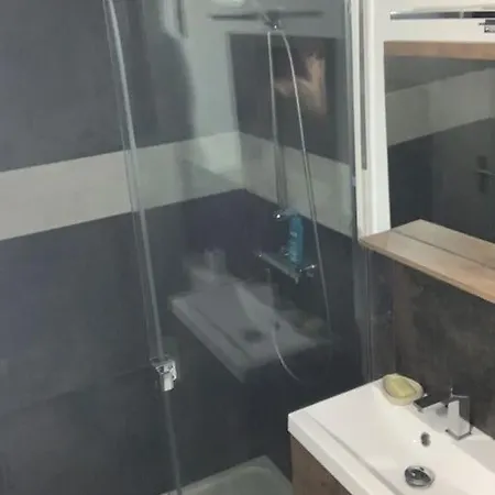 Rez De Avec Terrasse Vue * Bastia (Corsica)