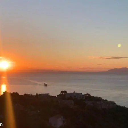Rez De Avec Terrasse Vue Lägenhet Bastia (Corsica)
